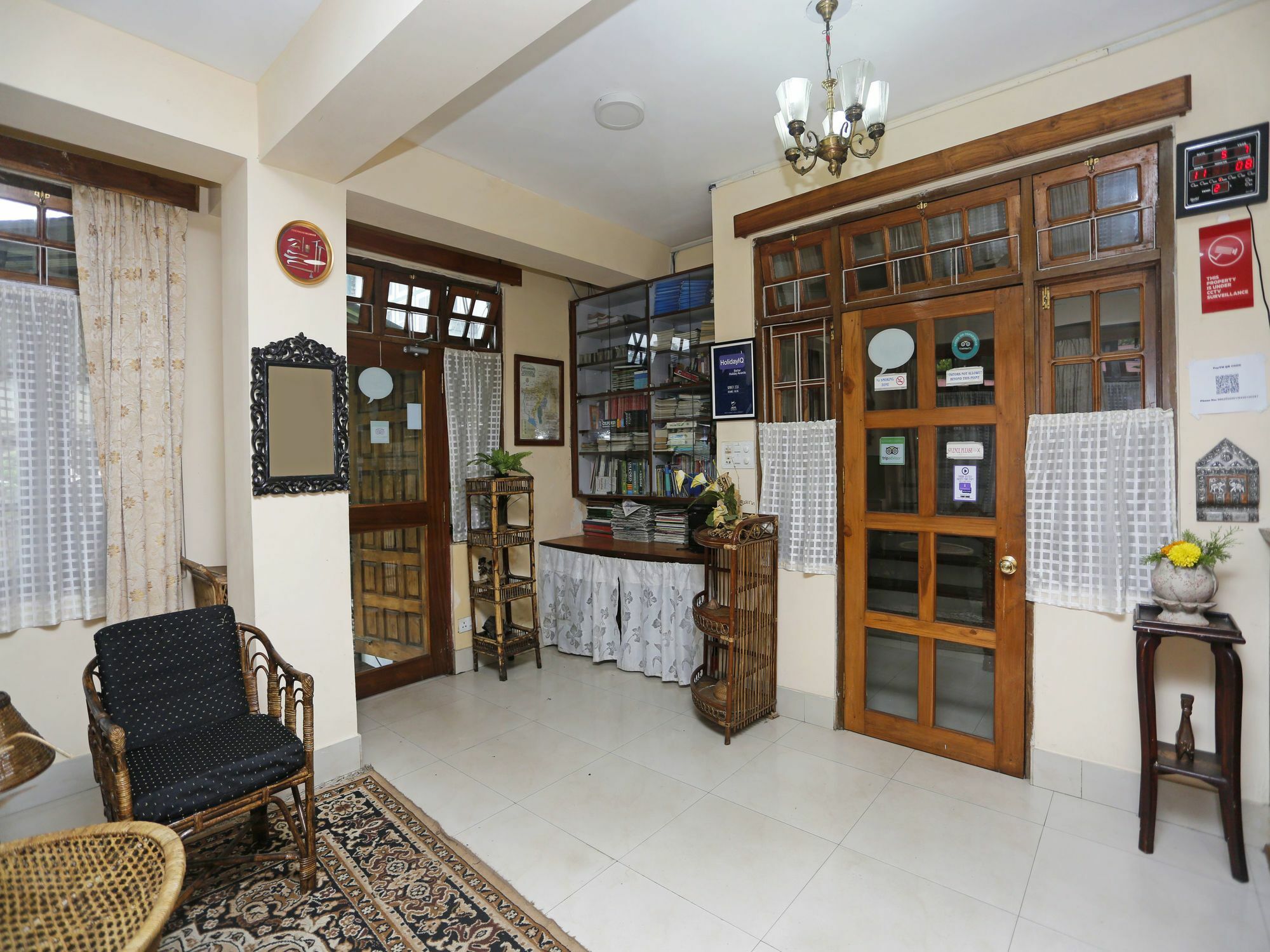 Oyo 2402 Hotel Highwinds Shillong Exterior foto