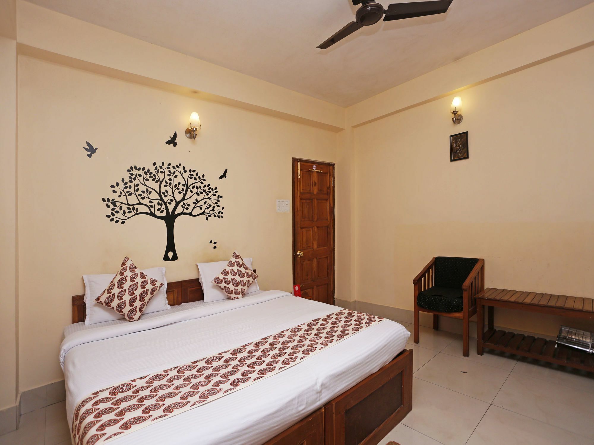 Oyo 2402 Hotel Highwinds Shillong Exterior foto